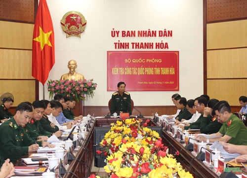 Trung tướng Nguyễn Doãn Anh kiểm tra công tác quốc phòng tại Thanh Hóa